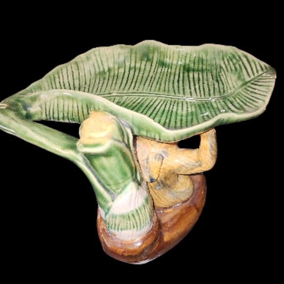 Vintage Majolica monkey and baby banana leaf bowl.  - Picture 3 of 5